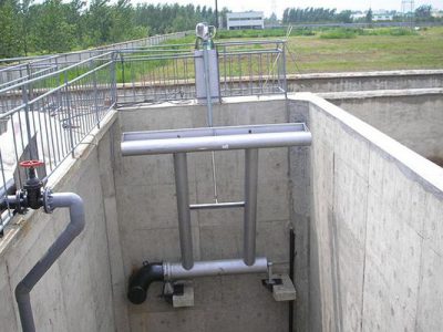 滗水器